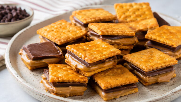 Cheez It Peanut Butter and Chocolate